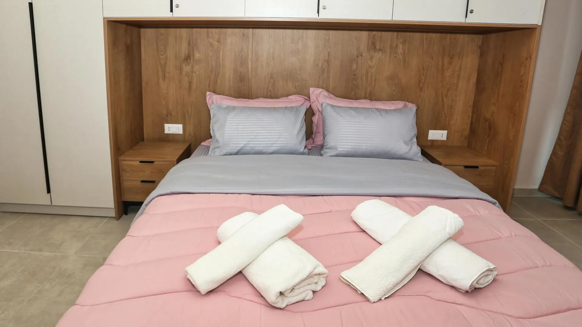 Luxurious Apartment Square 21 Tirana