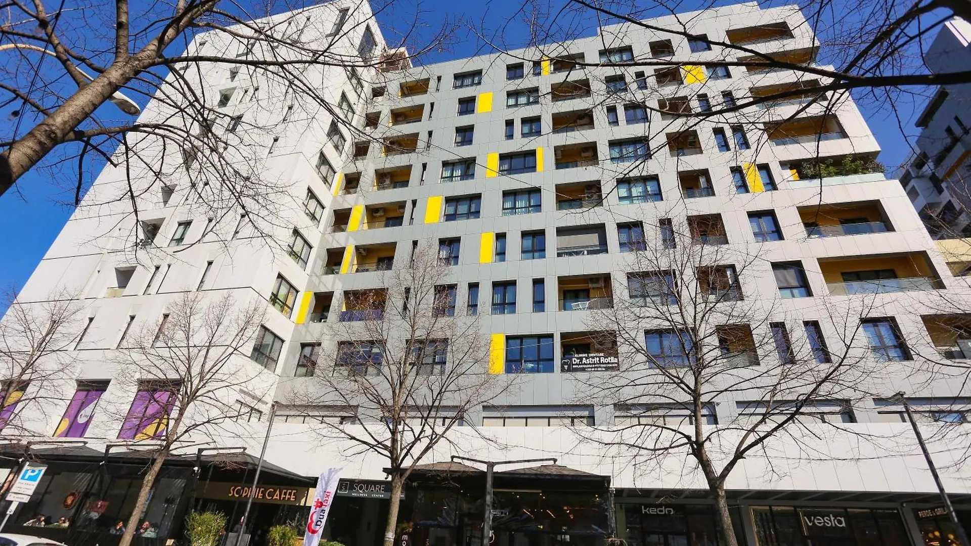 Luxurious Apartment Square 21 Tirana 0*,